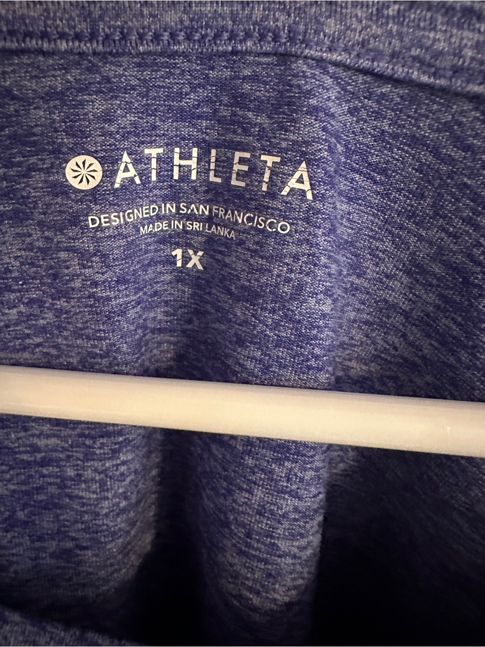 Athleta Long Sleeve Active Top 1X Thumbholes Side Slits EUC - Picture 3 of 7